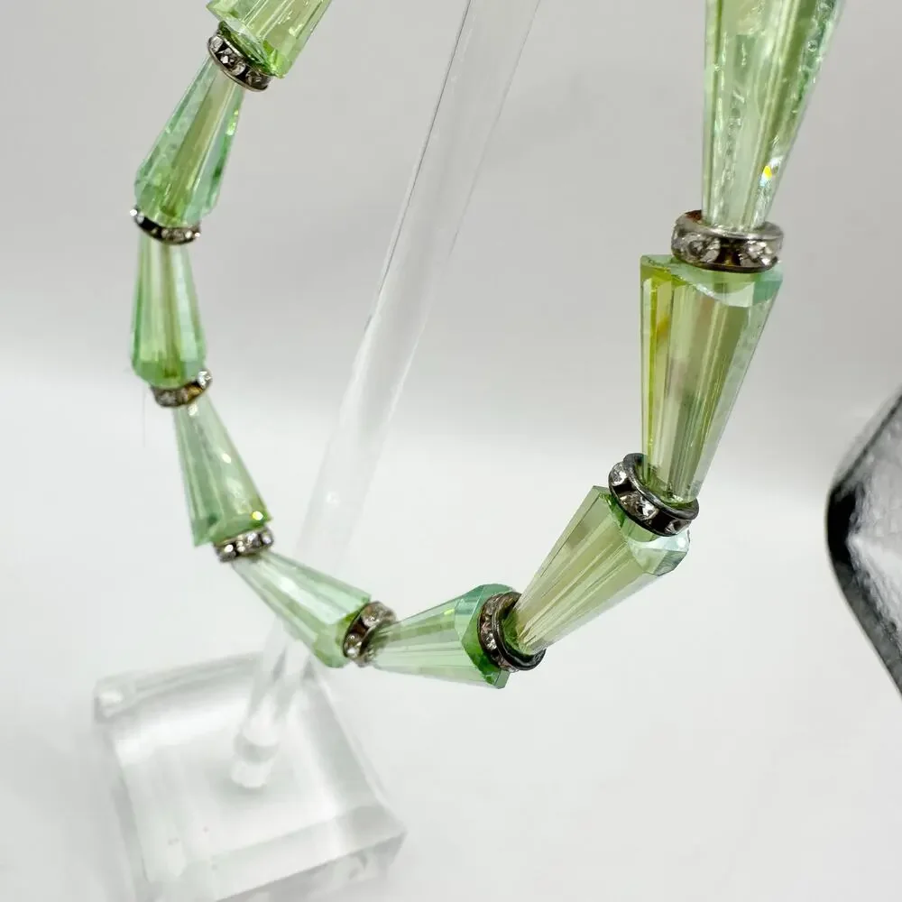 Green stretch beaded bracelet teardrop glass beads Art Deco Retro CZ Rhinestone